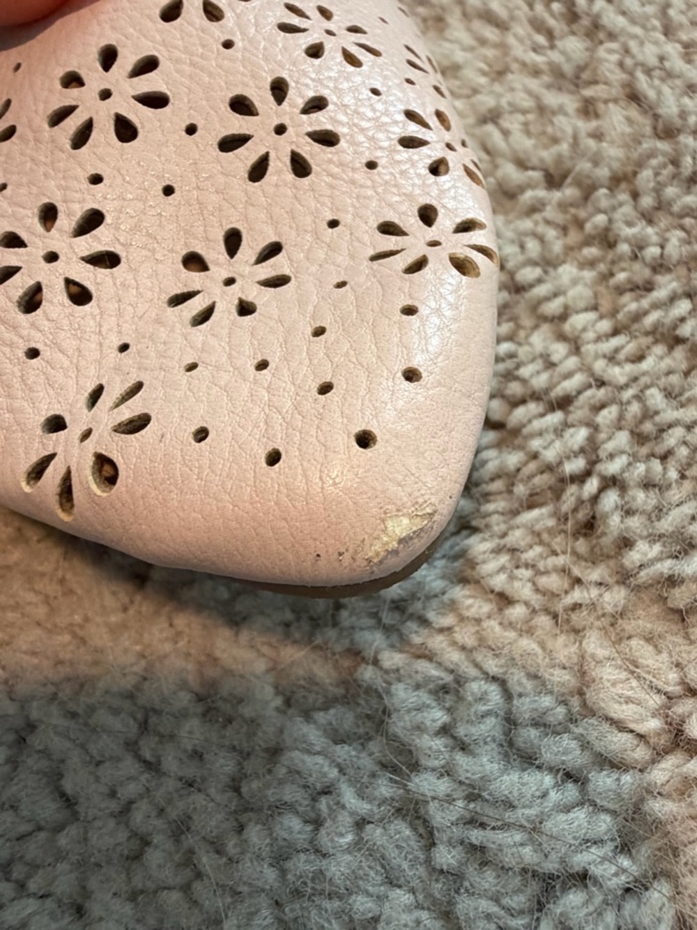 Old Navy Women's Pink Laser-Cut Scalloped Pointed Ankle-Strap Flats Size 7 - Picture 8 of 9
